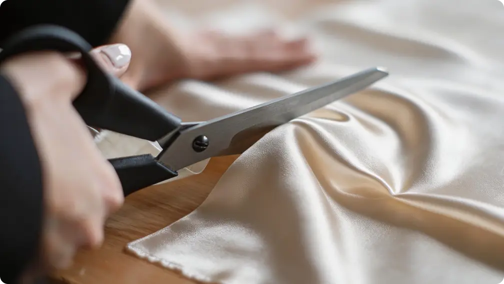 Precise Small-Format Cutting