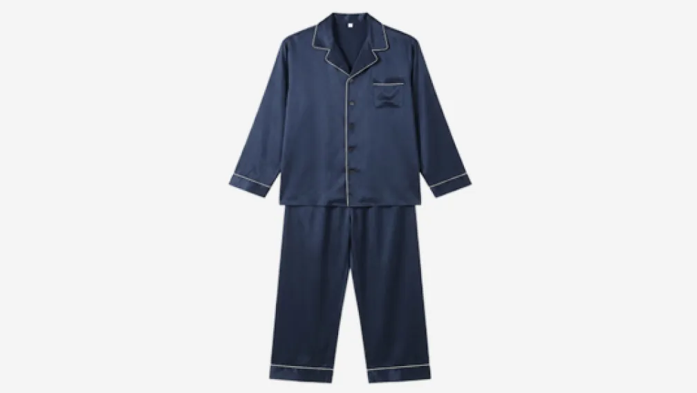 Maßgeschneiderter Seidenpyjama