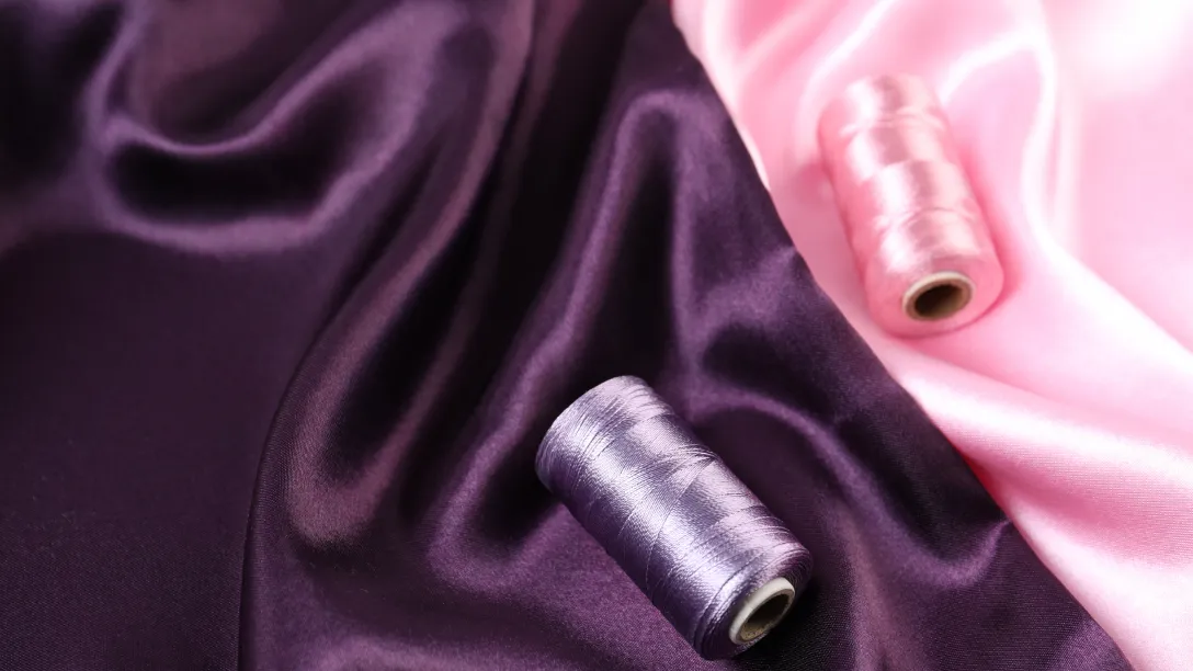 How to Sew Silk Charmeuse: A Manufacturer's Guide to Needles, Seams, and a Clean Finish