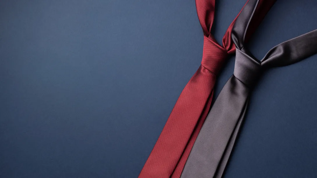 Custom Silk Ties: A B2B Manufacturing Guide to Fabrics, 3-Fold vs. 7-Fold Construction, Interlining, and Tipping
